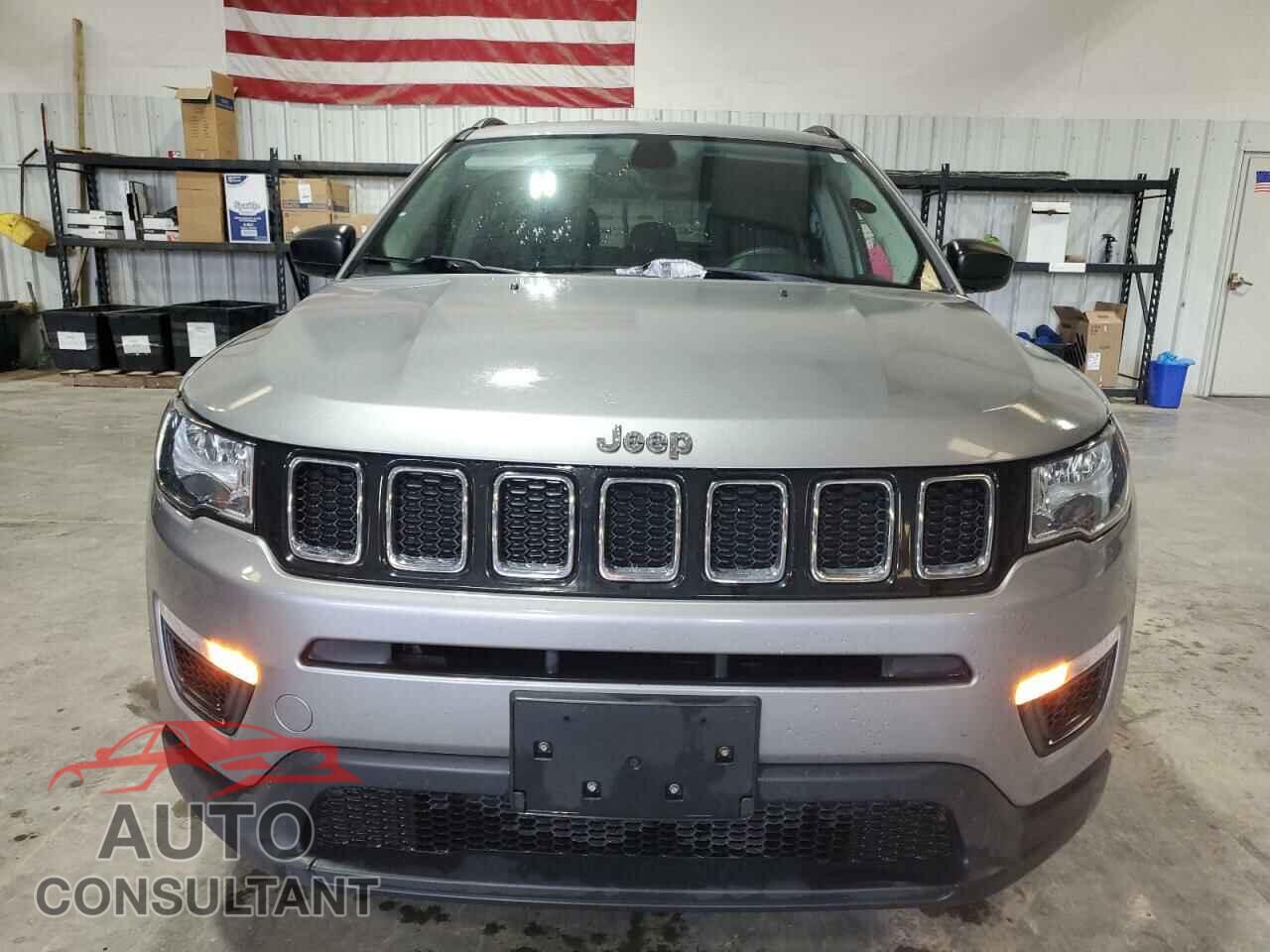 JEEP COMPASS 2018 - 3C4NJCAB7JT240638