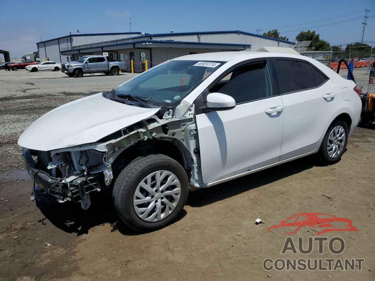 TOYOTA COROLLA 2018 - 5YFBURHE6JP811200