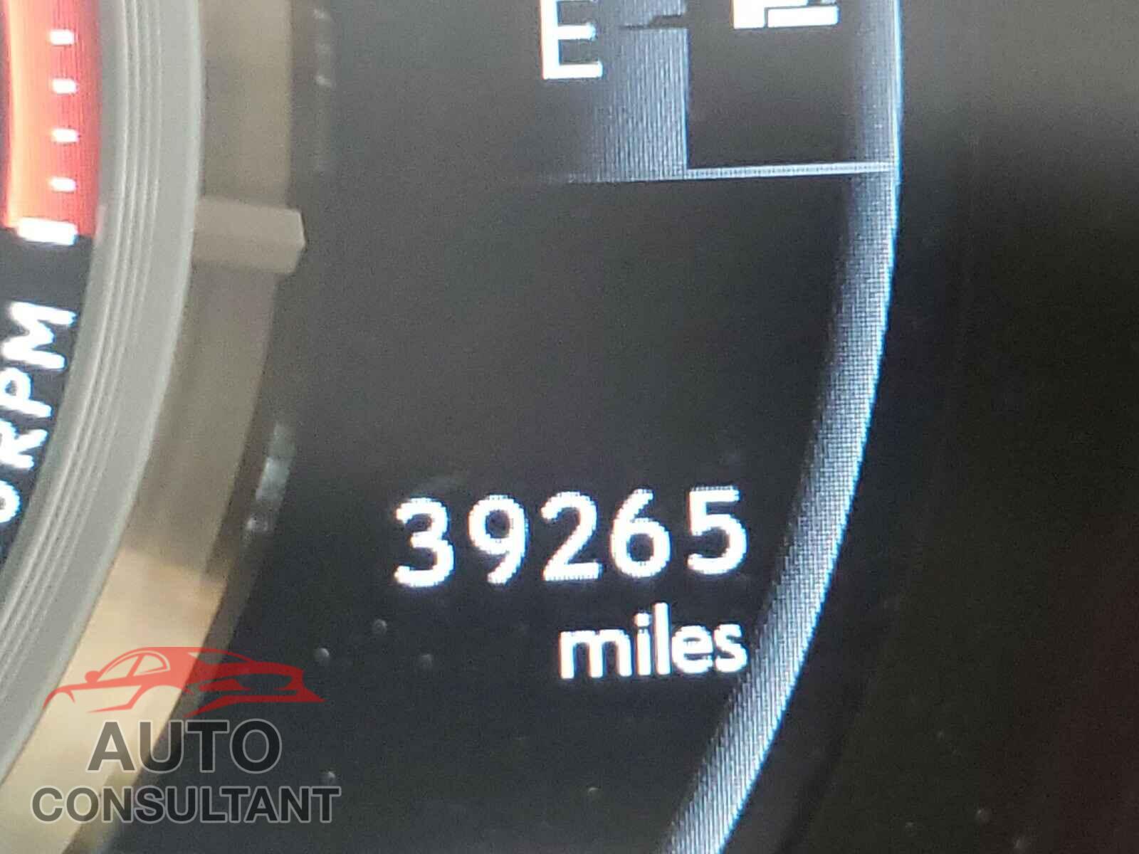 LEXUS IS 2017 - JTHBA1D28H5046518