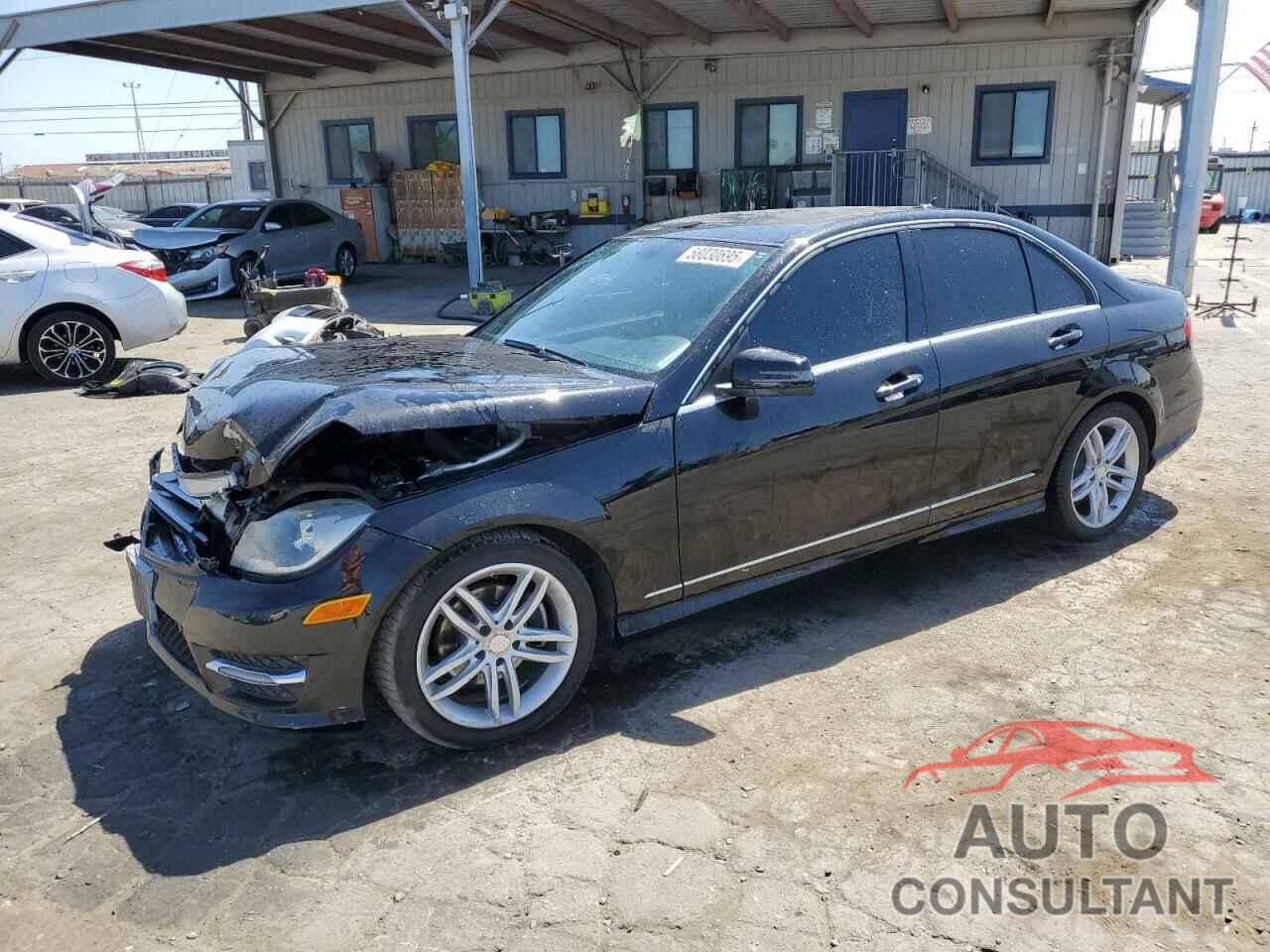 MERCEDES-BENZ C-CLASS 2013 - WDDGF4HB1DA879444
