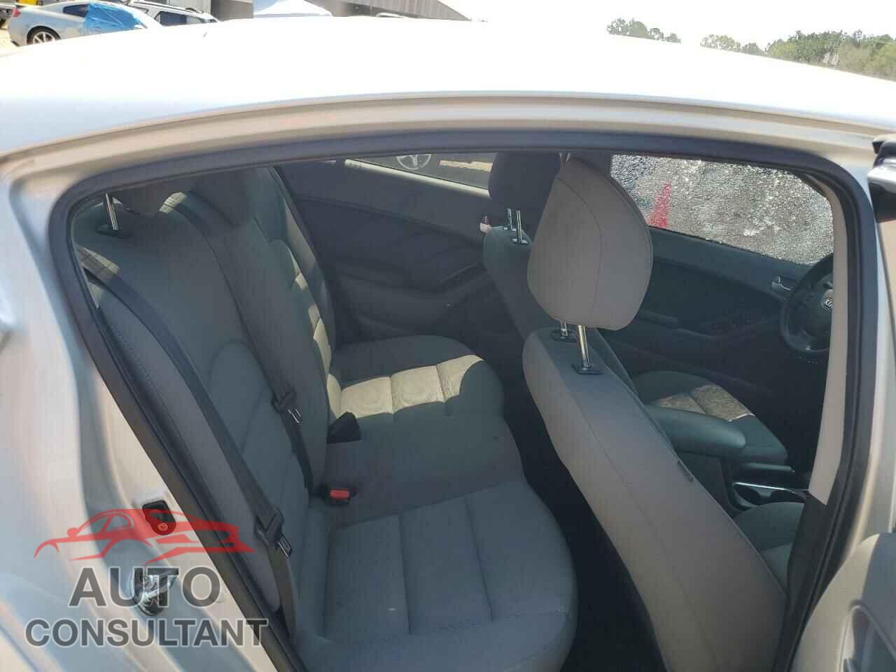 KIA FORTE 2017 - 3KPFK4A78HE057170