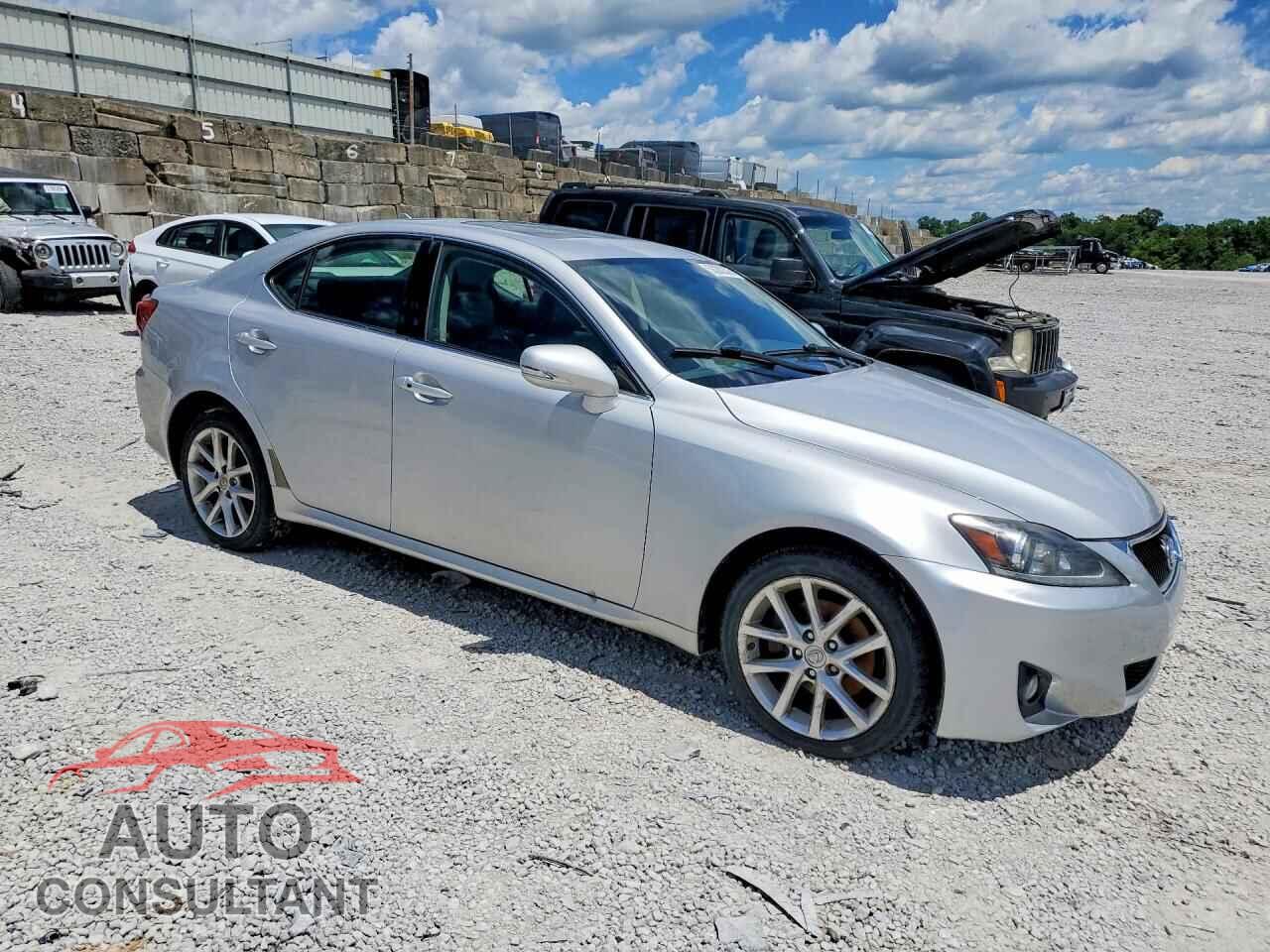 LEXUS IS 2011 - JTHCF5C28B5045309