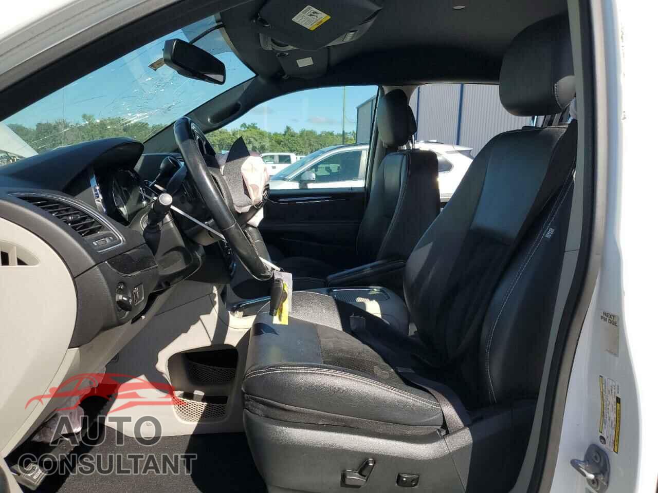 DODGE CARAVAN 2017 - 2C4RDGCG0HR749721