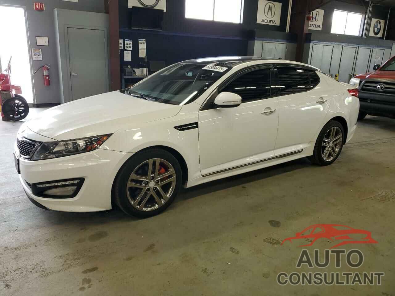KIA OPTIMA 2013 - 5XXGR4A65DG118421