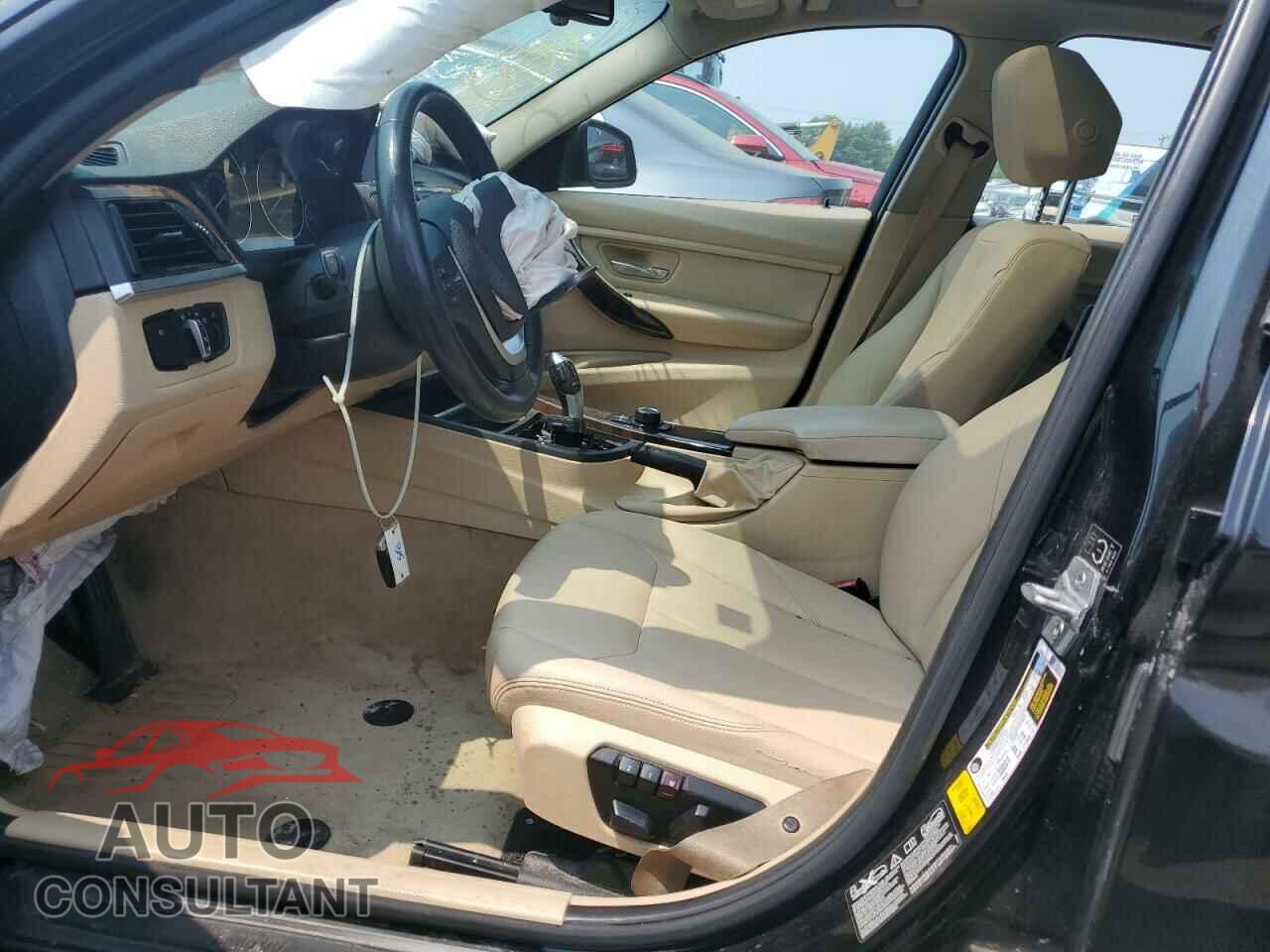BMW 3 SERIES 2014 - WBA3B5G55ENS10879