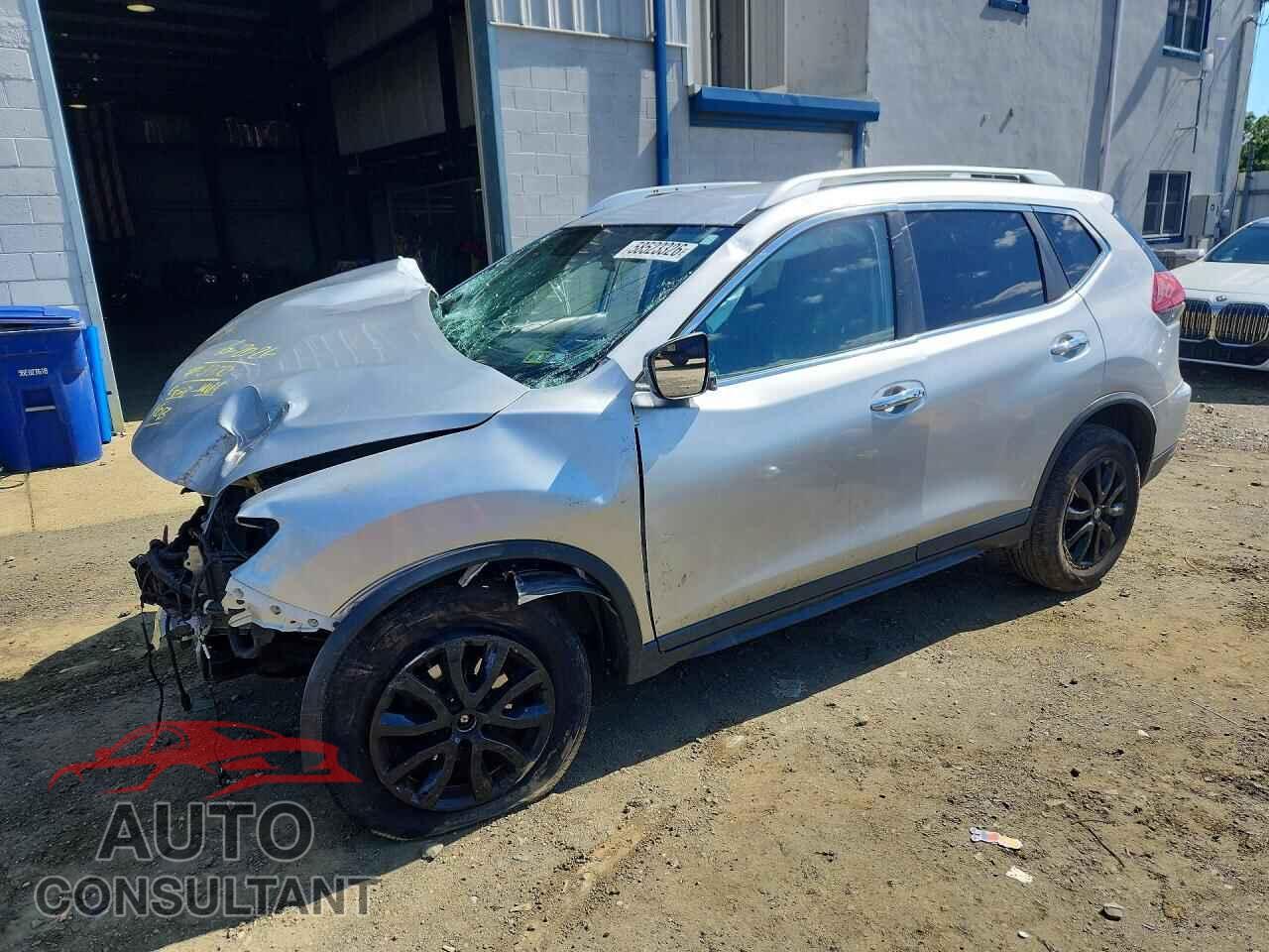 NISSAN ROGUE 2018 - KNMAT2MV1JP565900