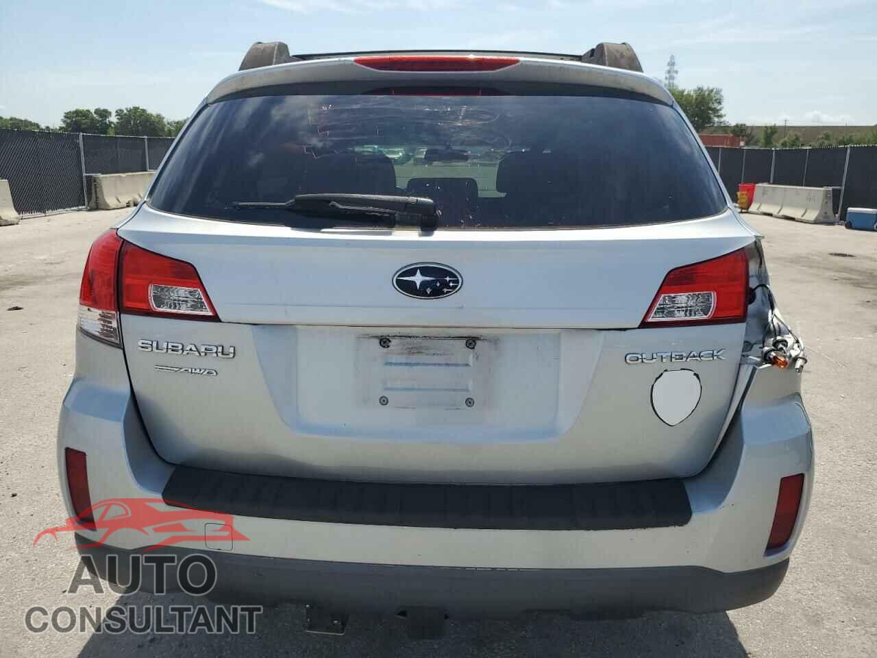 SUBARU OUTBACK 2013 - 4S4BRCCC6D3224038