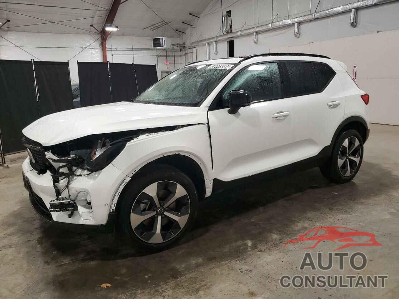 VOLVO XC40 PLUS 2024 - YV4L12UL7R2334227