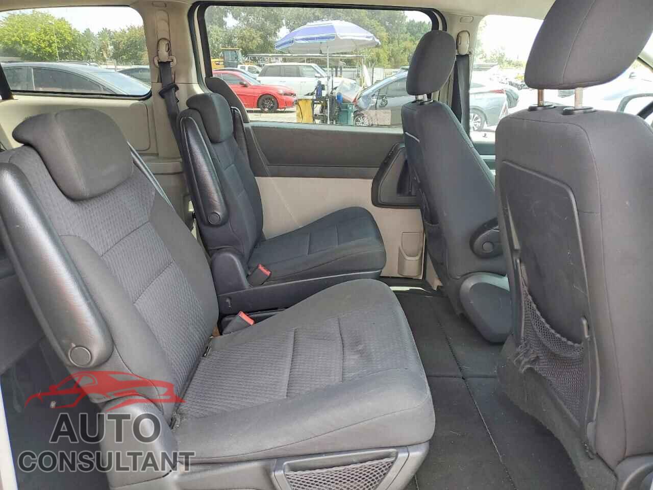 DODGE CARAVAN 2010 - 2D4RN4DE9AR207292