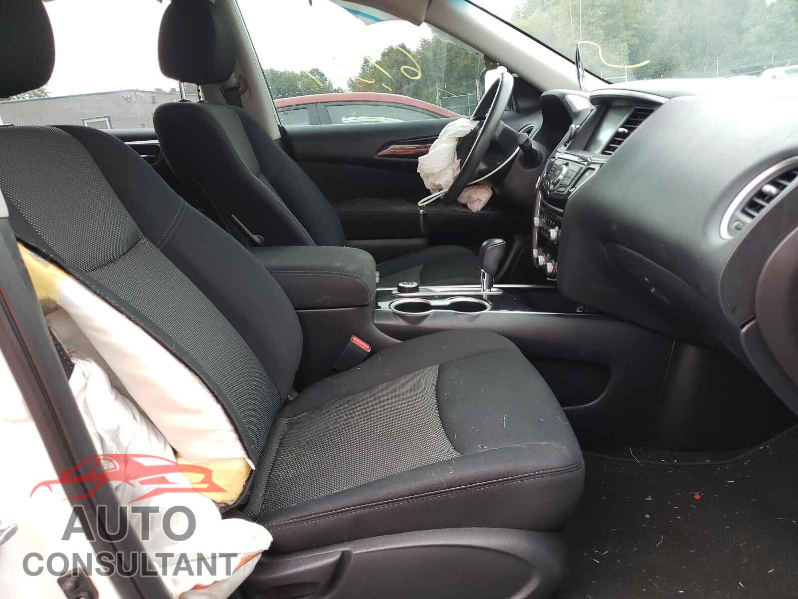 NISSAN PATHFINDER 2017 - 5N1DR2MM3HC658367
