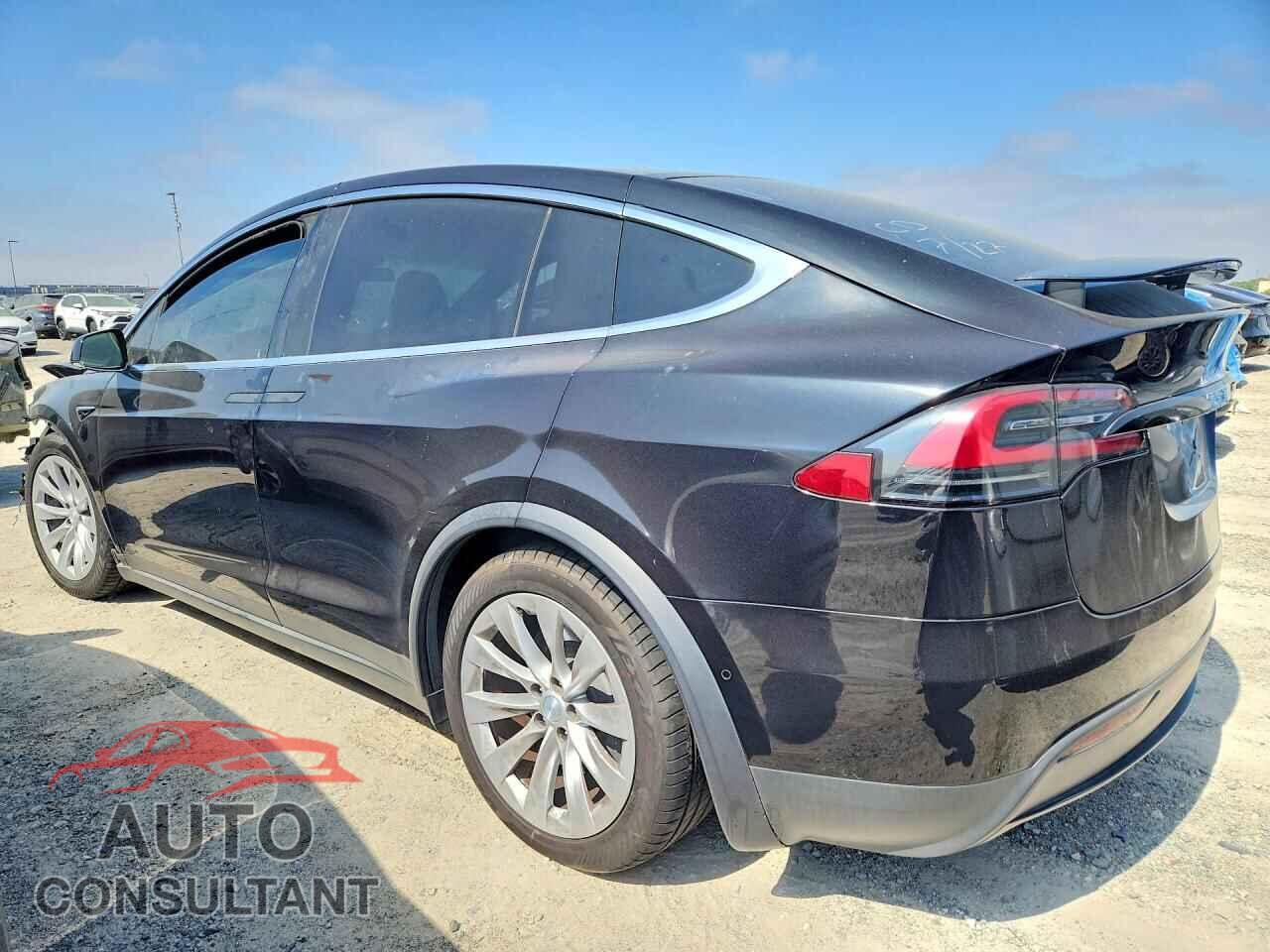 TESLA MODEL X 2018 - 5YJXCAE22JF126630
