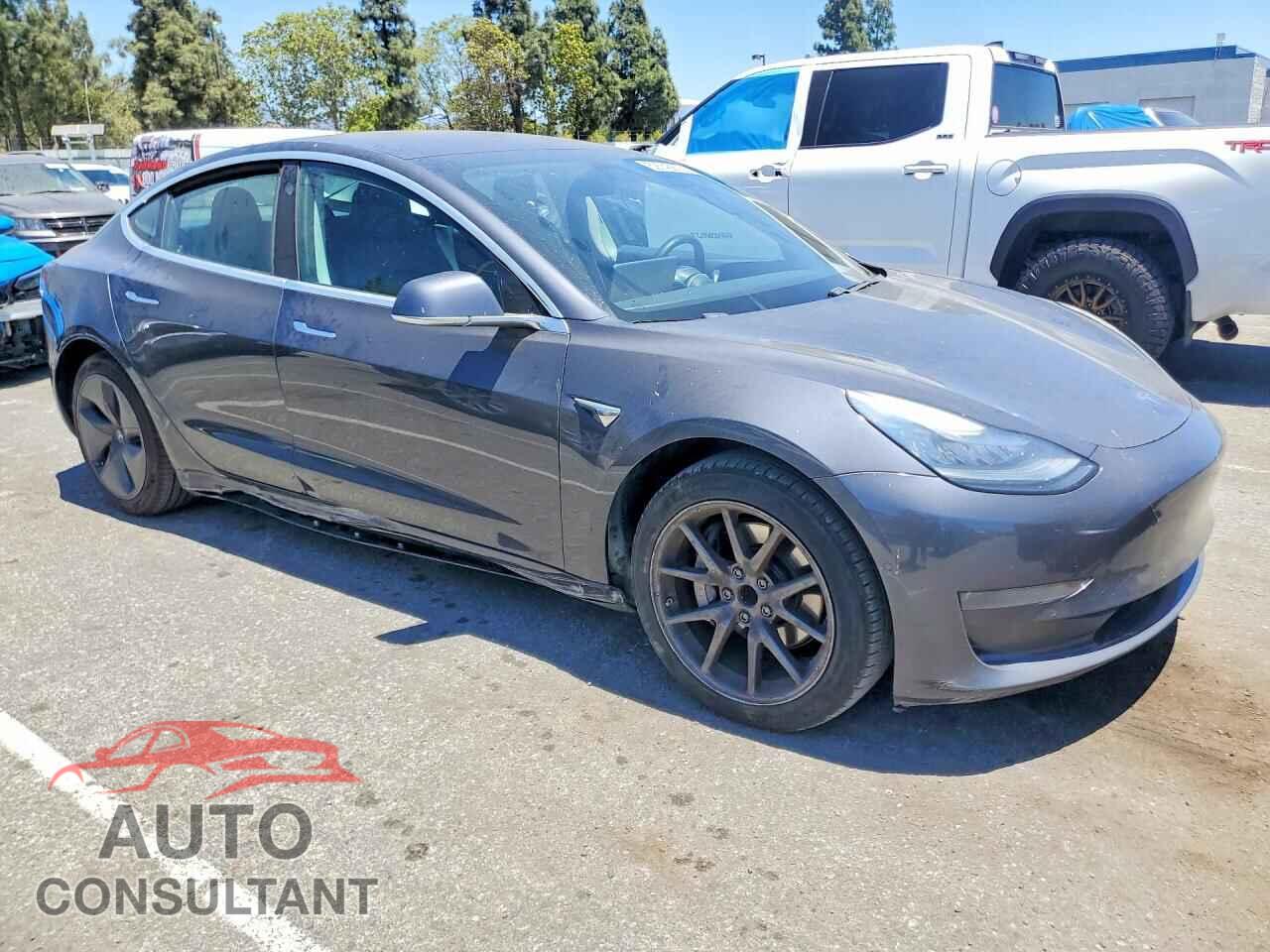 TESLA MODEL 3 2018 - 5YJ3E1EAXJF059176
