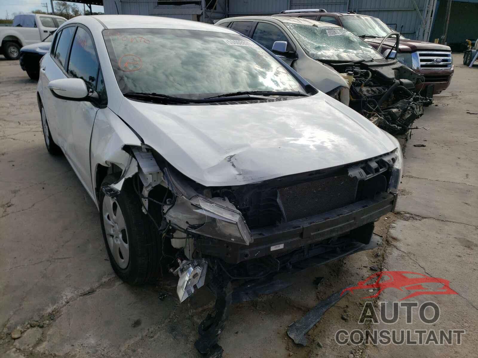KIA FORTE 2017 - KNAFK5A88H5666959