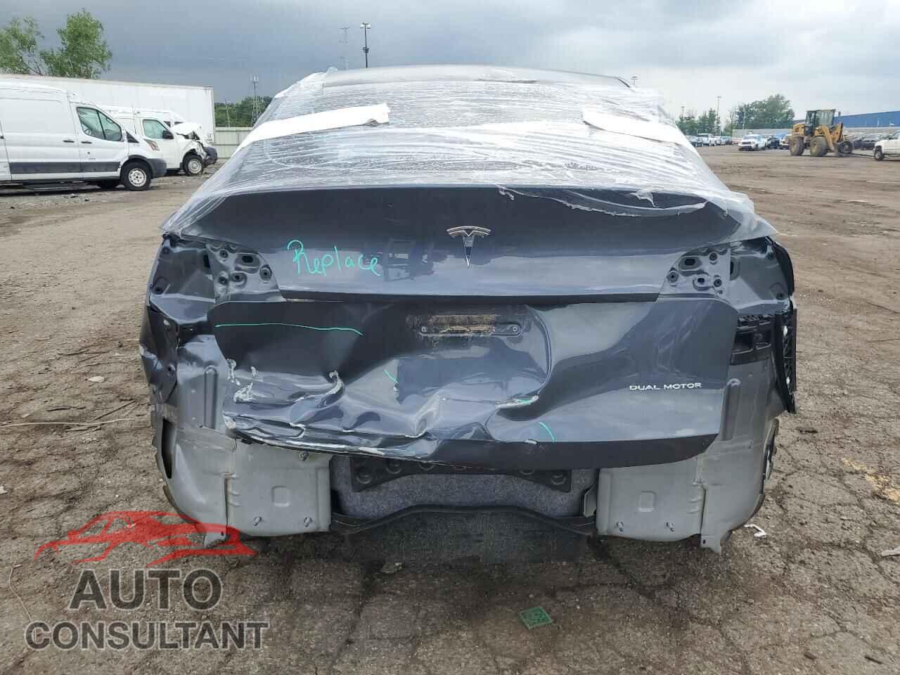 TESLA MODEL Y 2023 - 7SAYGDEE7PF892014