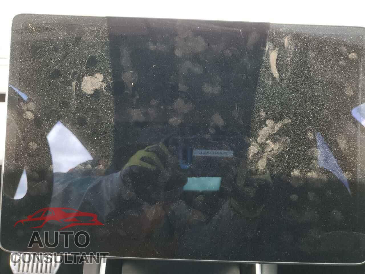 TESLA MODEL 3 2018 - 5YJ3E1EA9JF158779