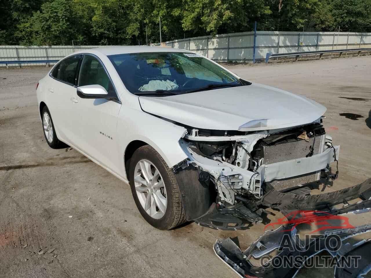 CHEVROLET MALIBU 2017 - 1G1ZE5ST4HF142057