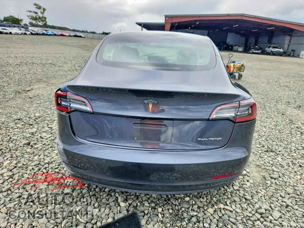 TESLA MODEL 3 2018 - 5YJ3E1EB2JF086848