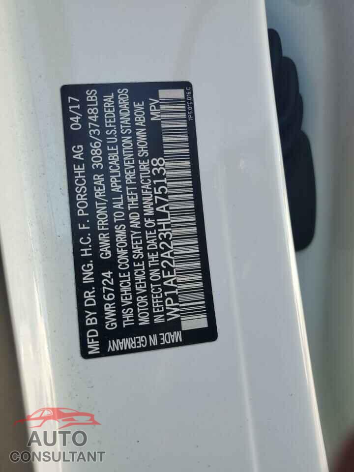 PORSCHE CAYENNE 2017 - WP1AE2A23HLA75138