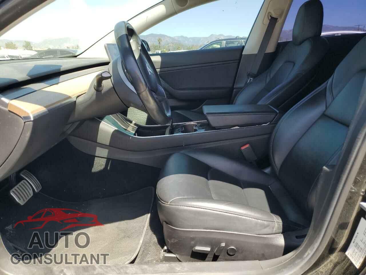TESLA MODEL 3 2019 - 5YJ3E1EB9KF413456