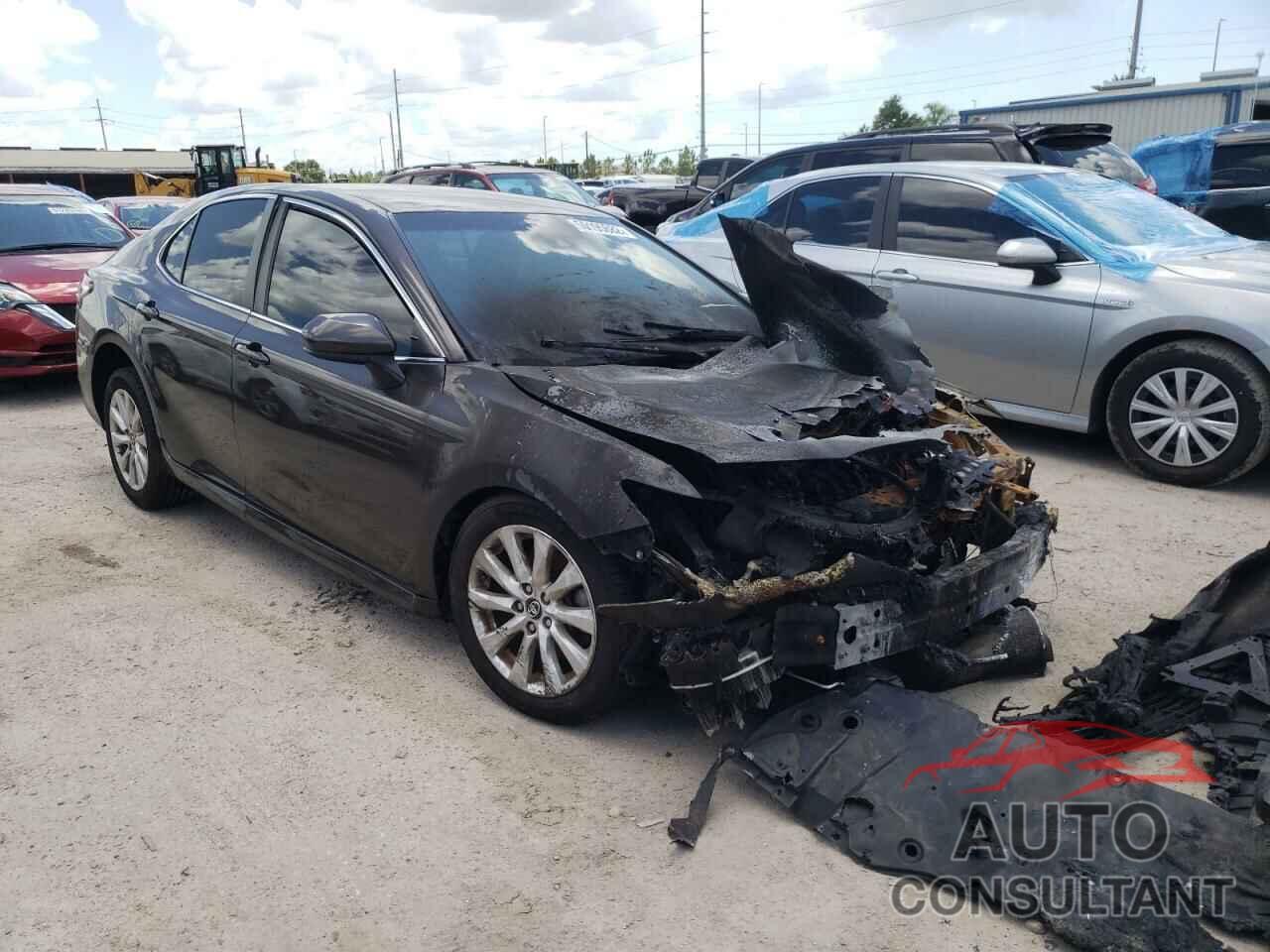 TOYOTA CAMRY 2018 - 4T1B11HK1JU060795