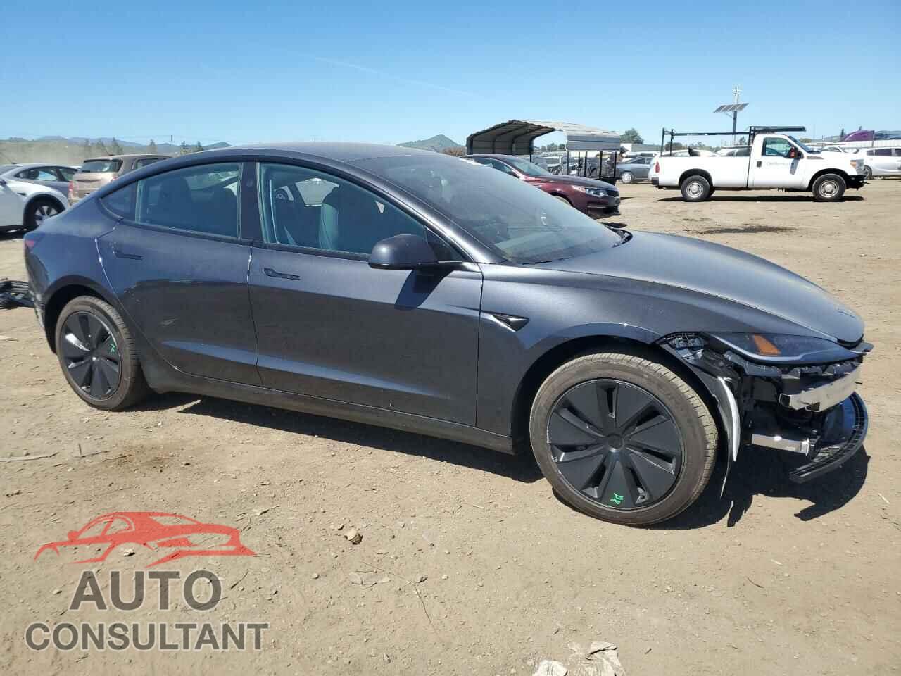 TESLA MODEL 3 2024 - 5YJ3E1EA4RF832865