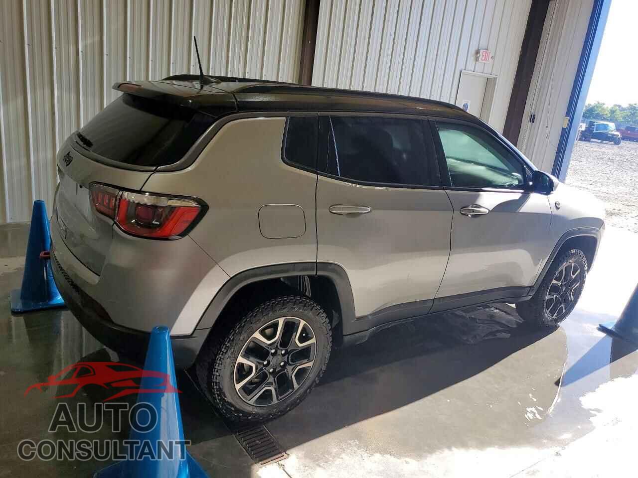JEEP COMPASS 2019 - 3C4NJDDB2KT712909