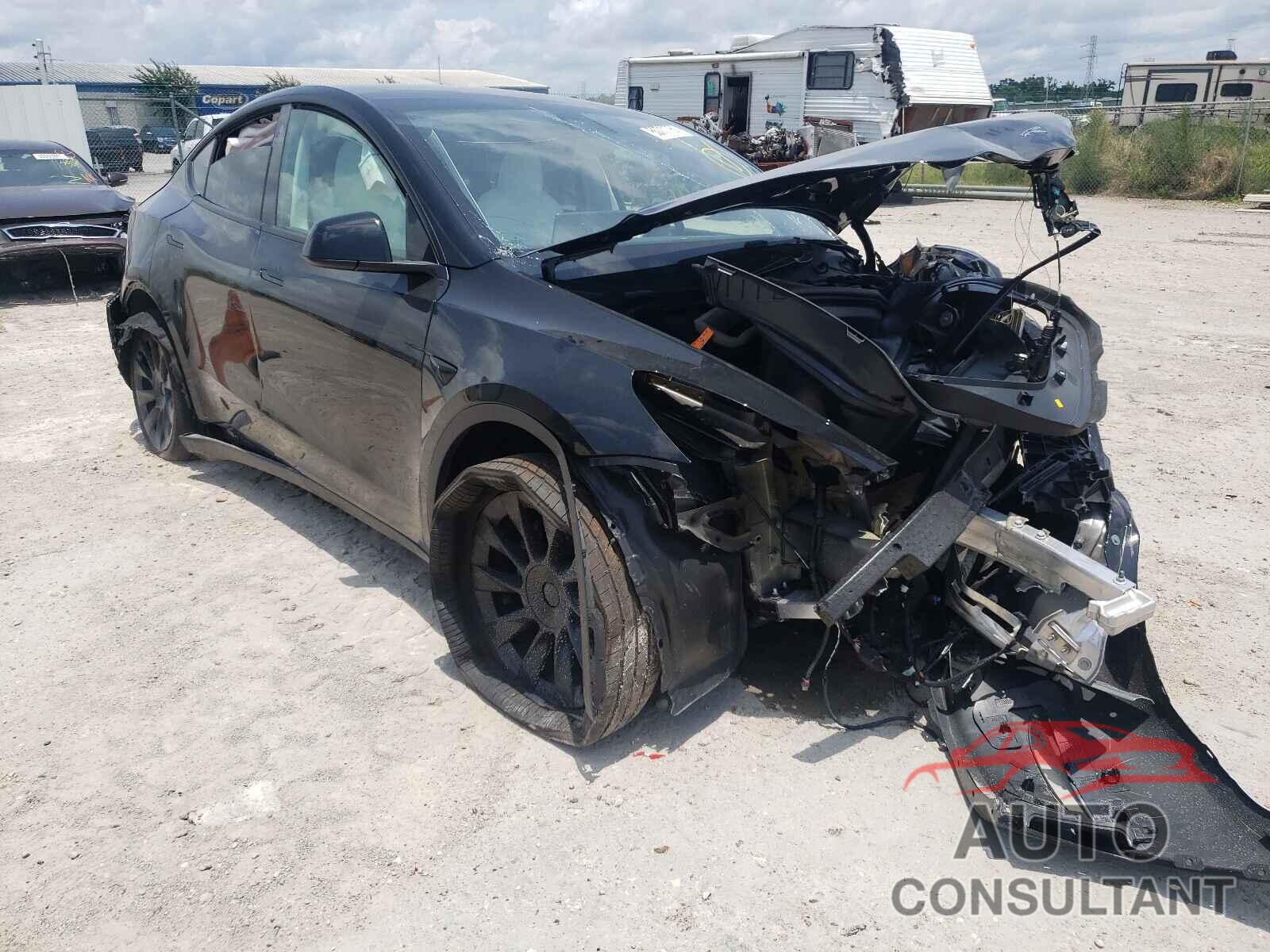 TESLA MODEL Y 2021 - 5YJYGAEE6MF144314