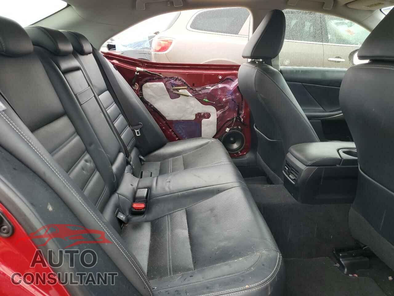 LEXUS IS 2015 - JTHCF1D26F5019109