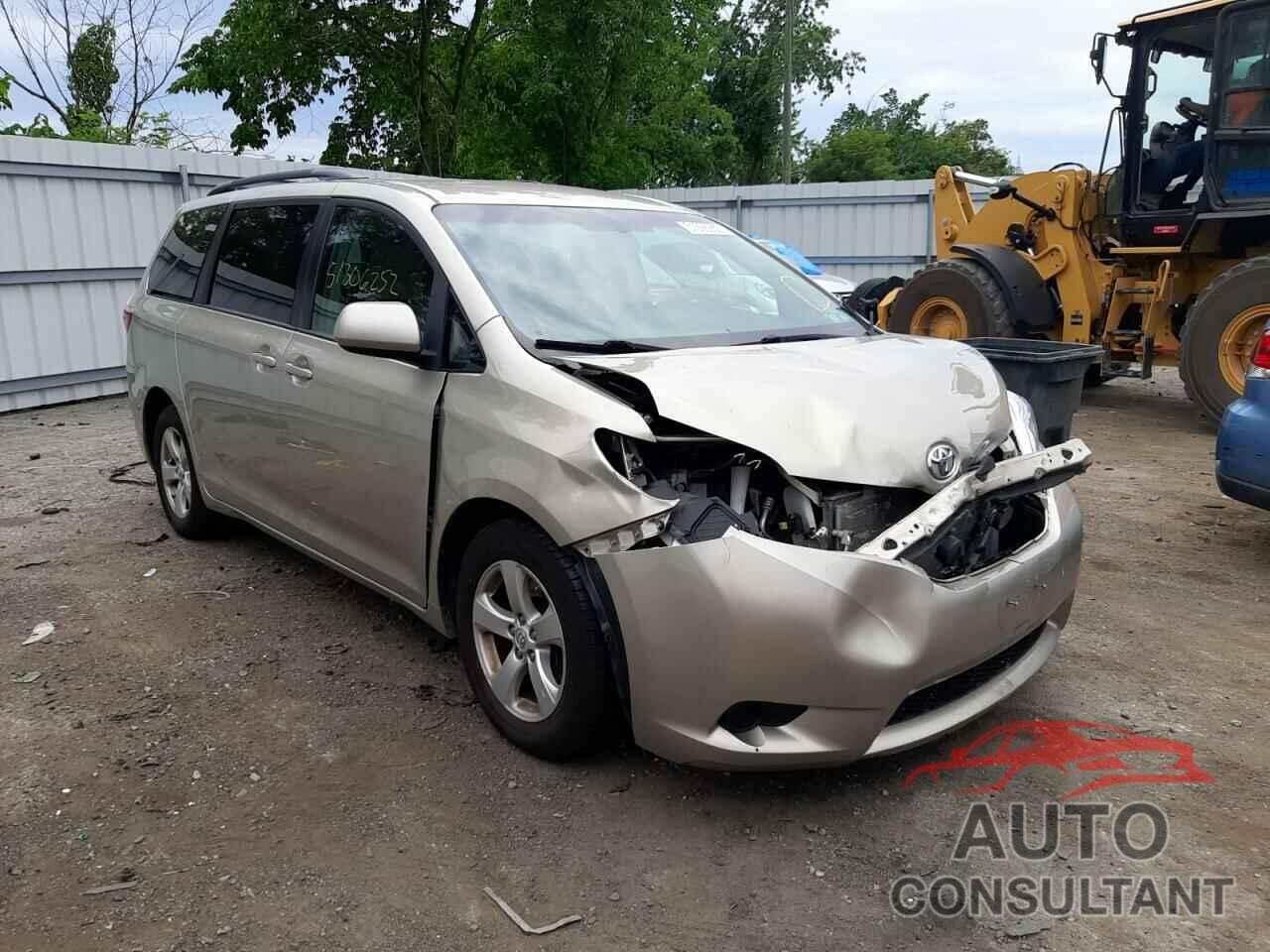 TOYOTA SIENNA 2017 - 5TDKZ3DC2HS847292