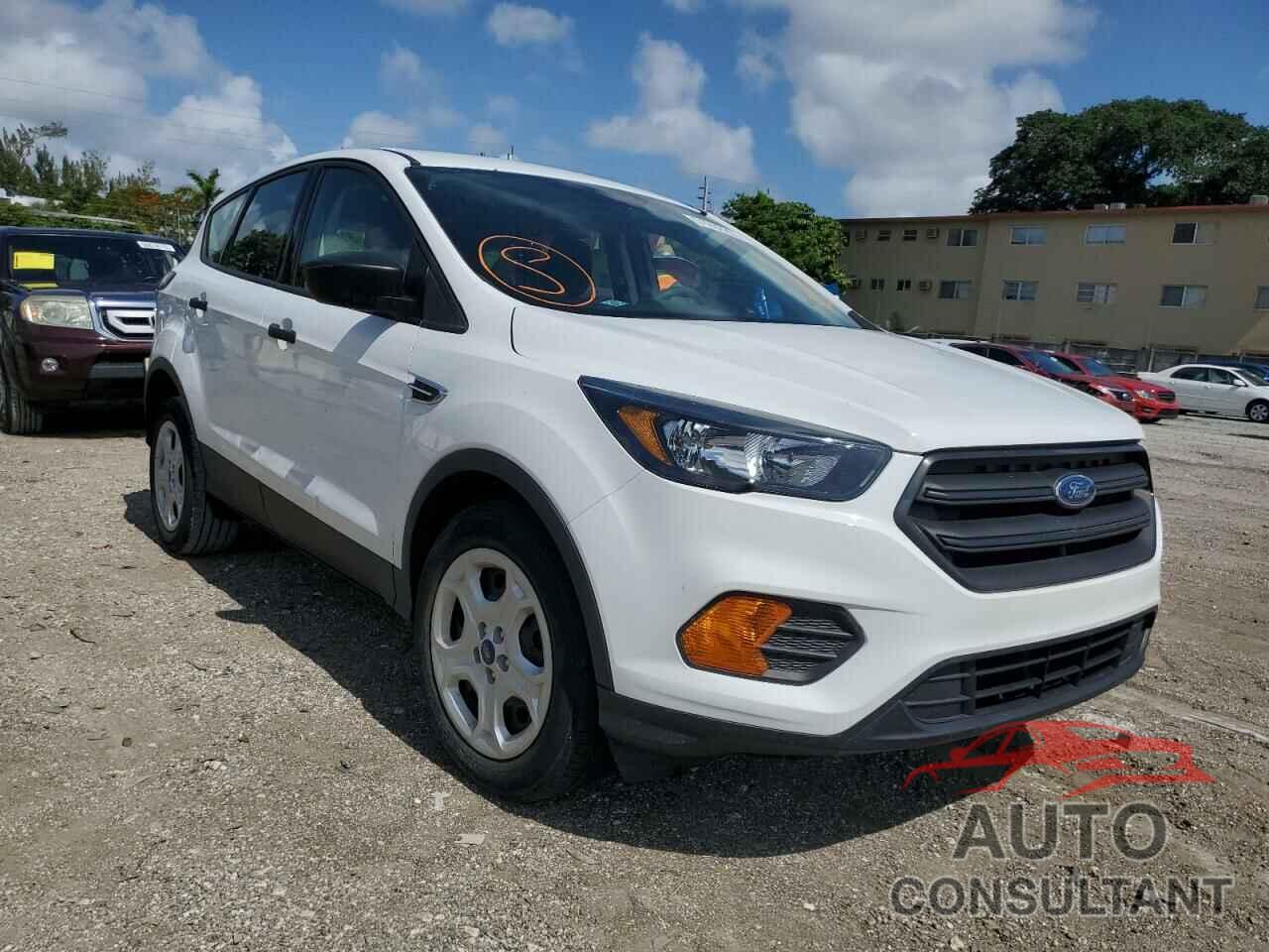 FORD ESCAPE 2018 - 1FMCU0F70JUB79751