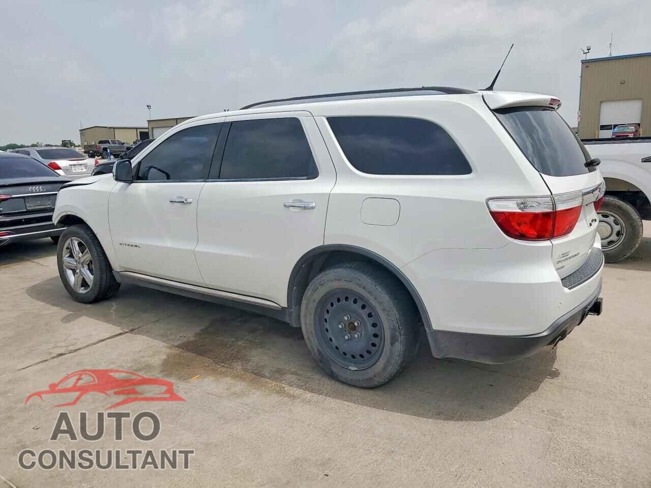 DODGE DURANGO 2013 - 1C4SDJET5DC557044