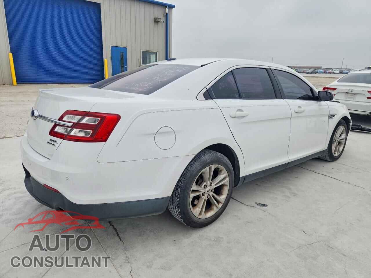 FORD TAURUS 2015 - 1FAHP2E82FG173341