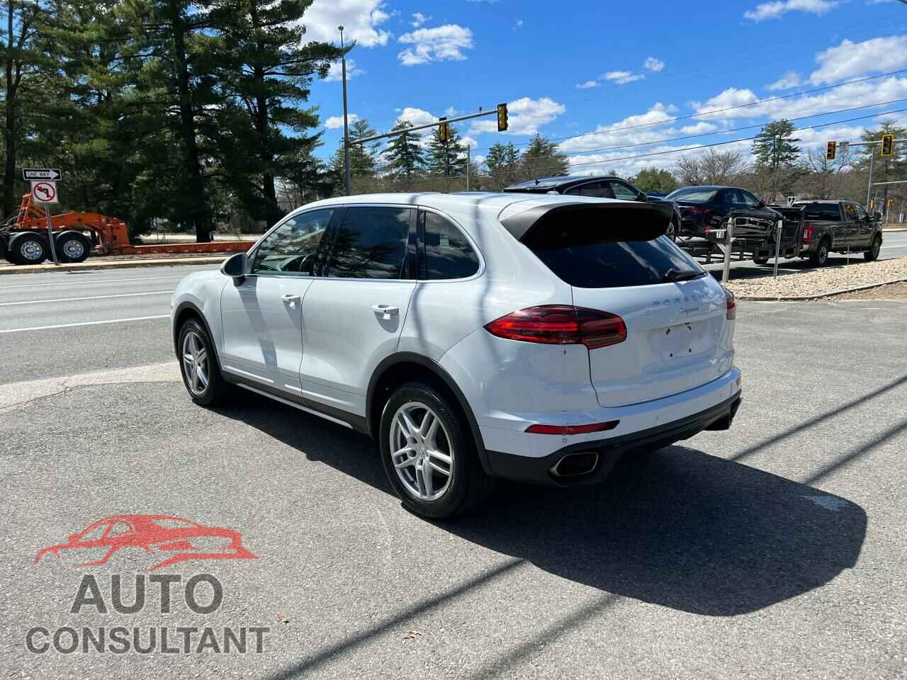 PORSCHE CAYENNE 2016 - WP1AA2A2XGKA36305