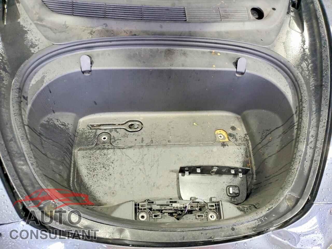 TESLA MODEL 3 2019 - 5YJ3E1EB4KF421383
