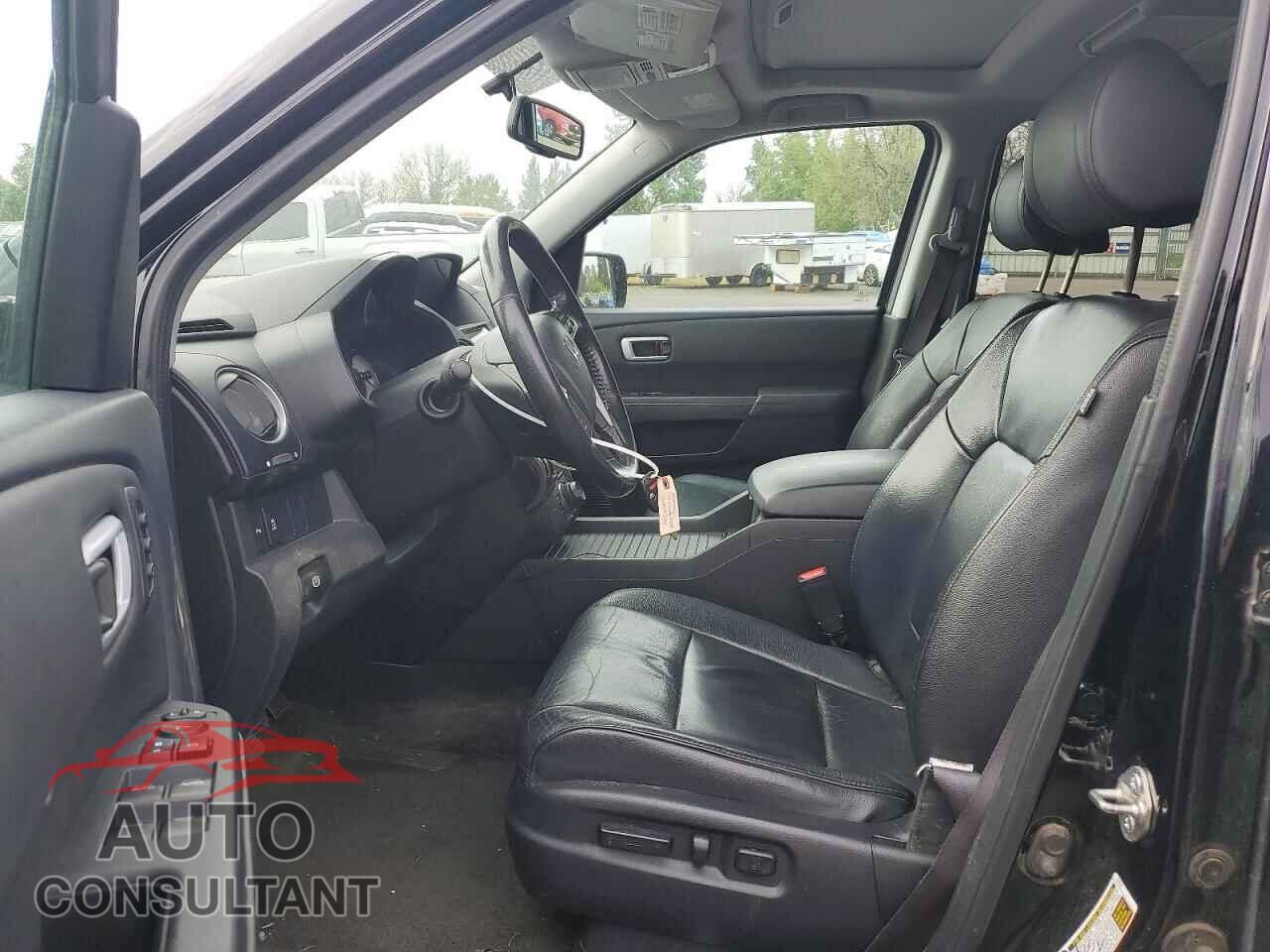 HONDA PILOT 2015 - 5FNYF4H96FB022090