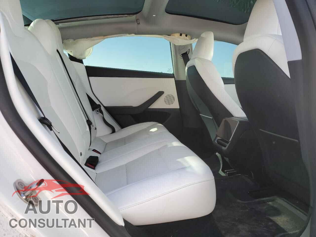 TESLA MODEL 3 2024 - 5YJ3E1EB9RF854272