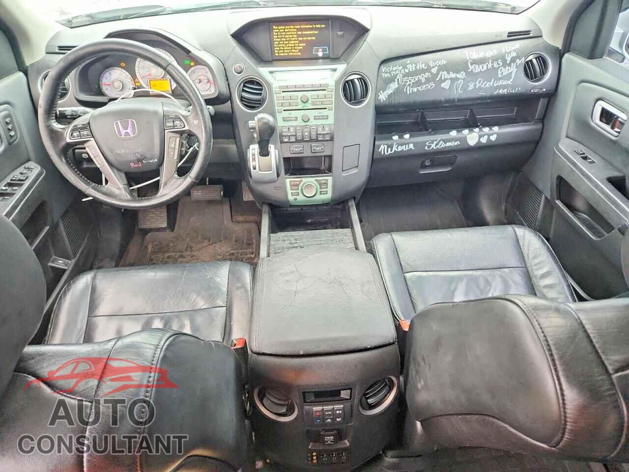 HONDA PILOT 2011 - 5FNYF3H97BB005173