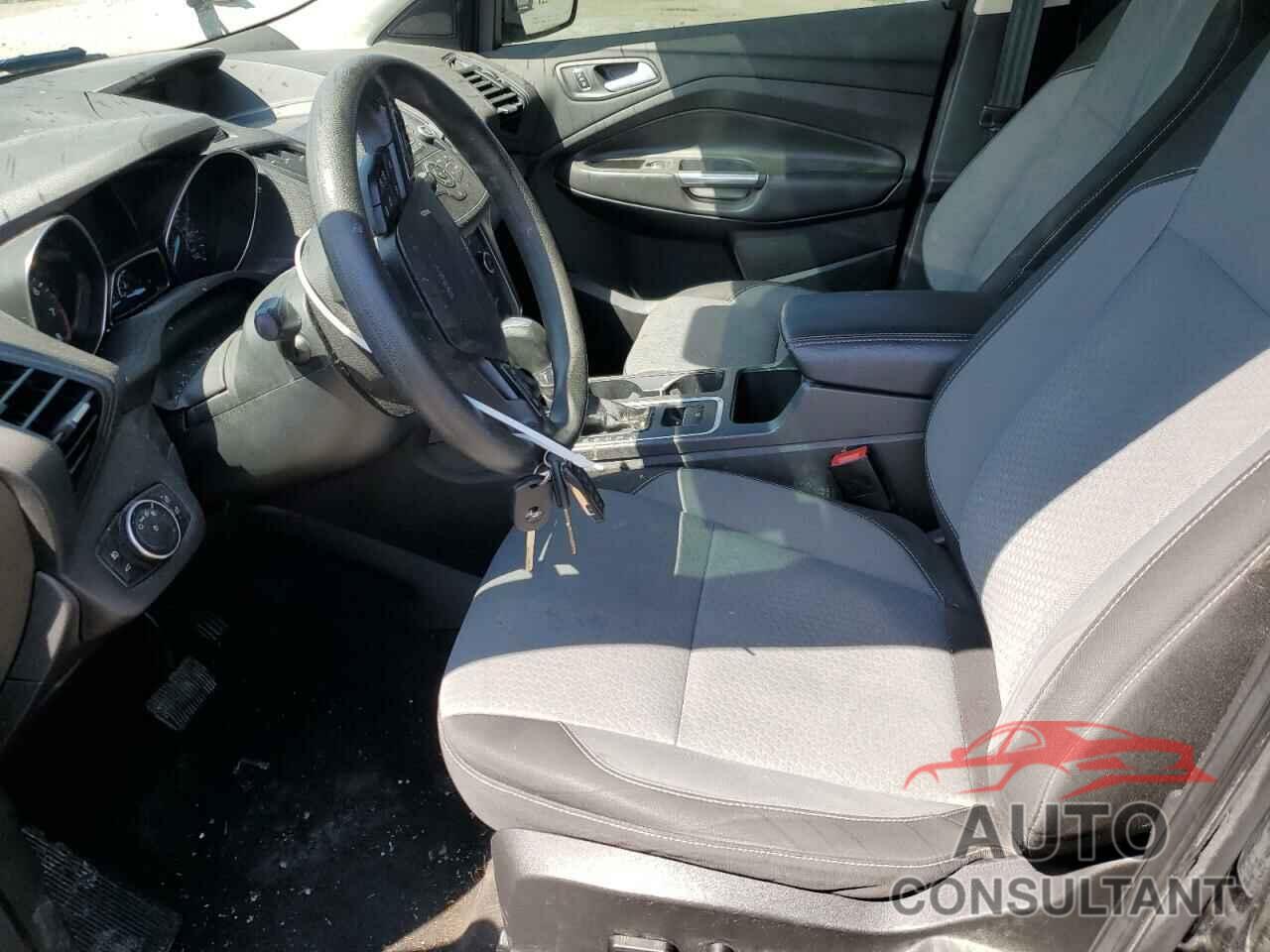 FORD ESCAPE 2017 - 1FMCU0GD4HUE08298