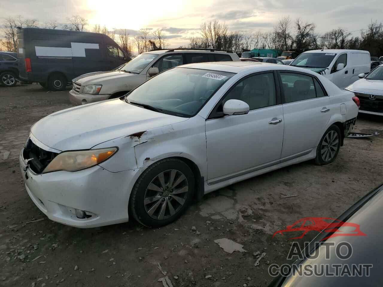 TOYOTA AVALON 2011 - 4T1BK3DB3BU389076