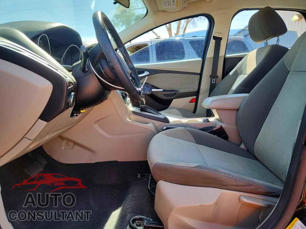 FORD FOCUS 2014 - 1FADP3F24EL431489