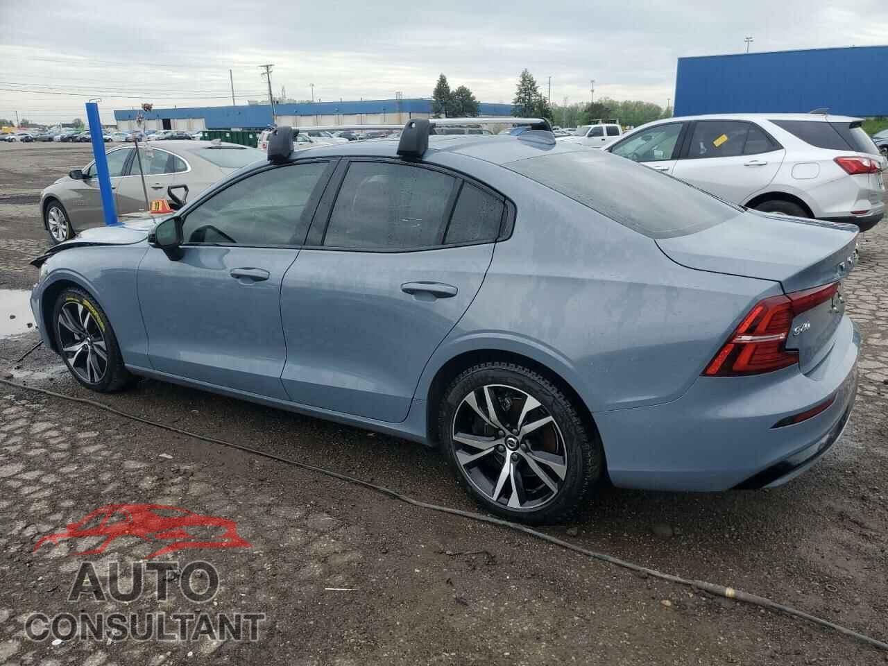 VOLVO S60 CORE 2023 - 7JRL12TK3PG244618