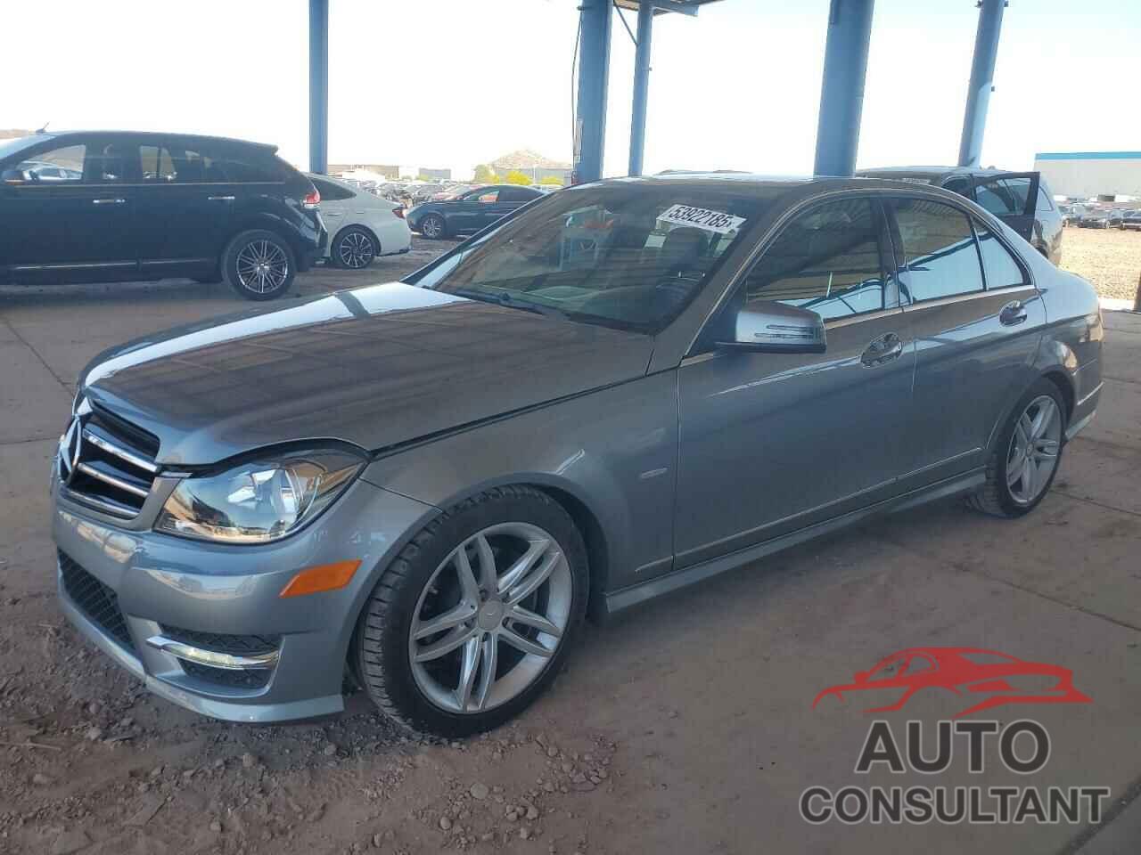 MERCEDES-BENZ C-CLASS 2012 - WDDGF4HB5CR240130