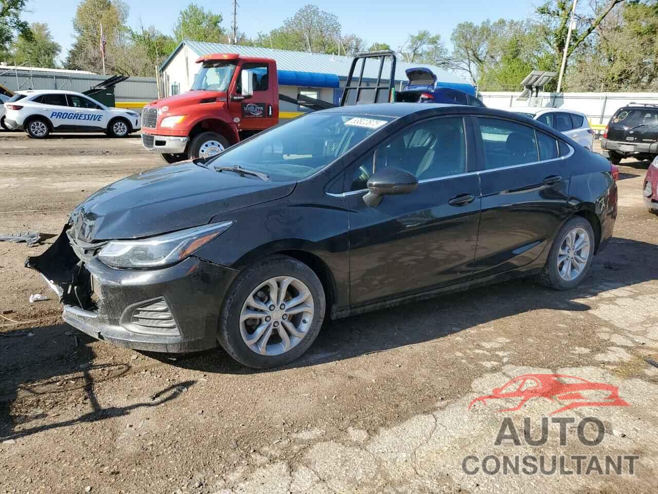 CHEVROLET CRUZE 2019 - 1G1BE5SM1K7145879