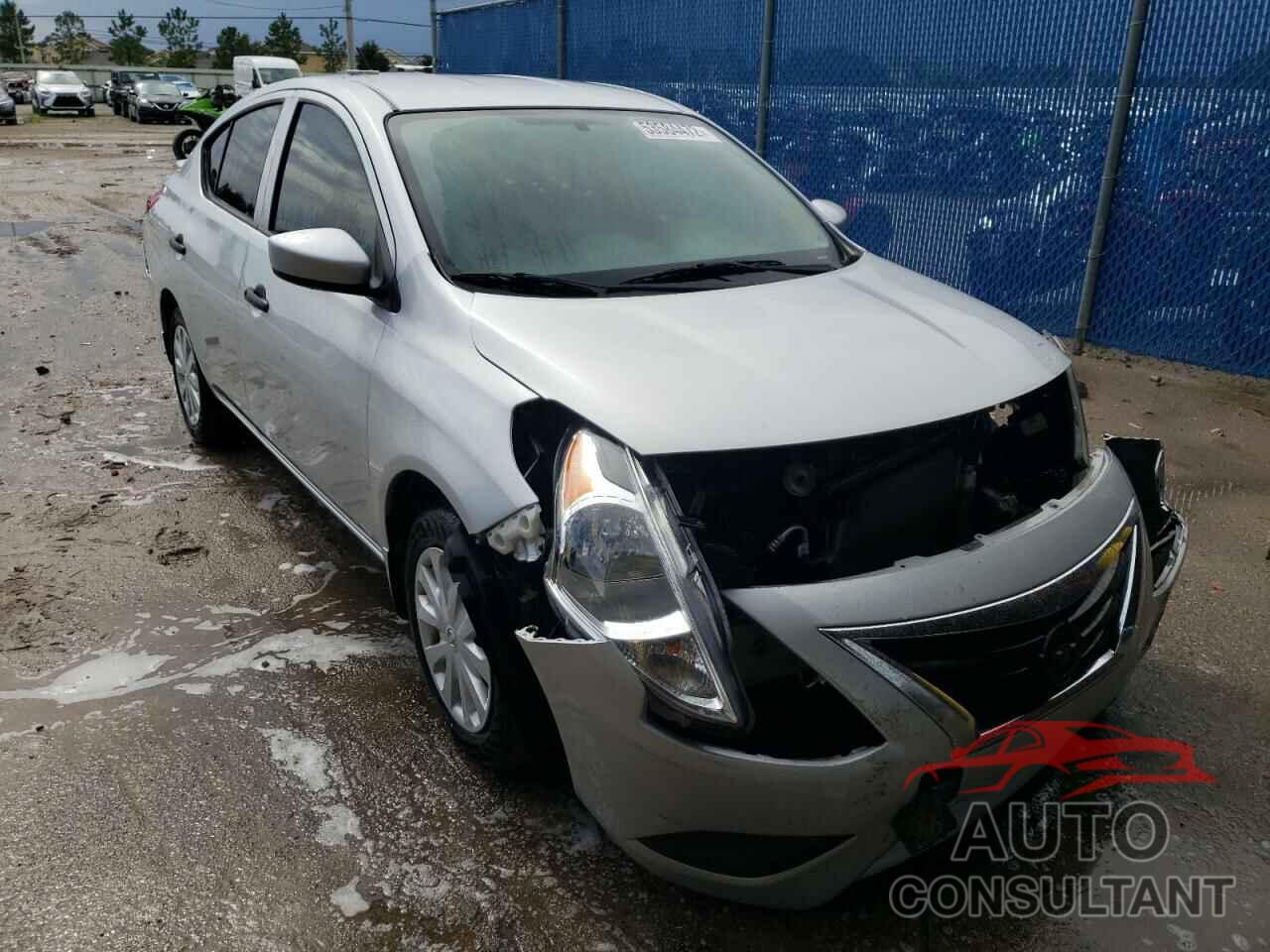 NISSAN VERSA 2018 - 3N1CN7AP9JL808373