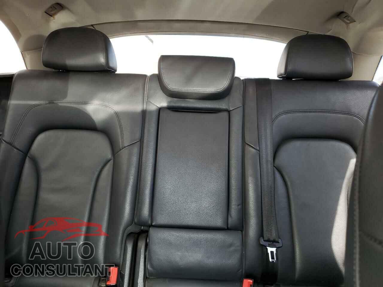 AUDI Q5 2011 - WA1CFAFP0BA015739