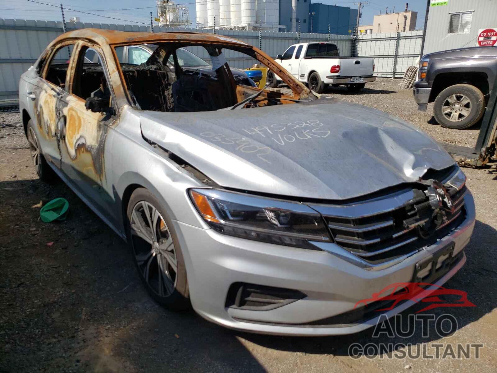 VOLKSWAGEN PASSAT 2021 - 1VWSA7A35MC015327