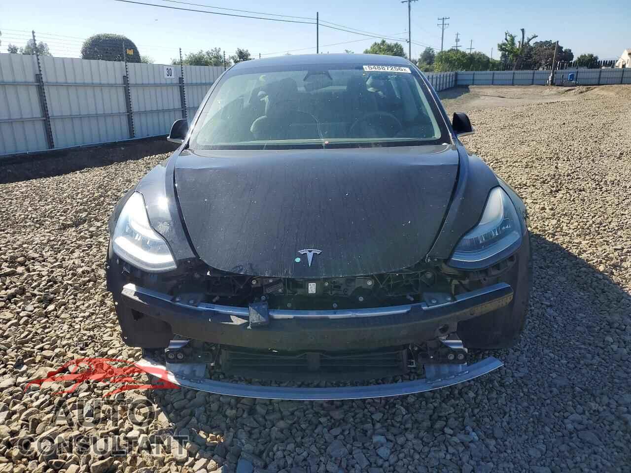 TESLA MODEL 3 2018 - 5YJ3E1EA8JF123151