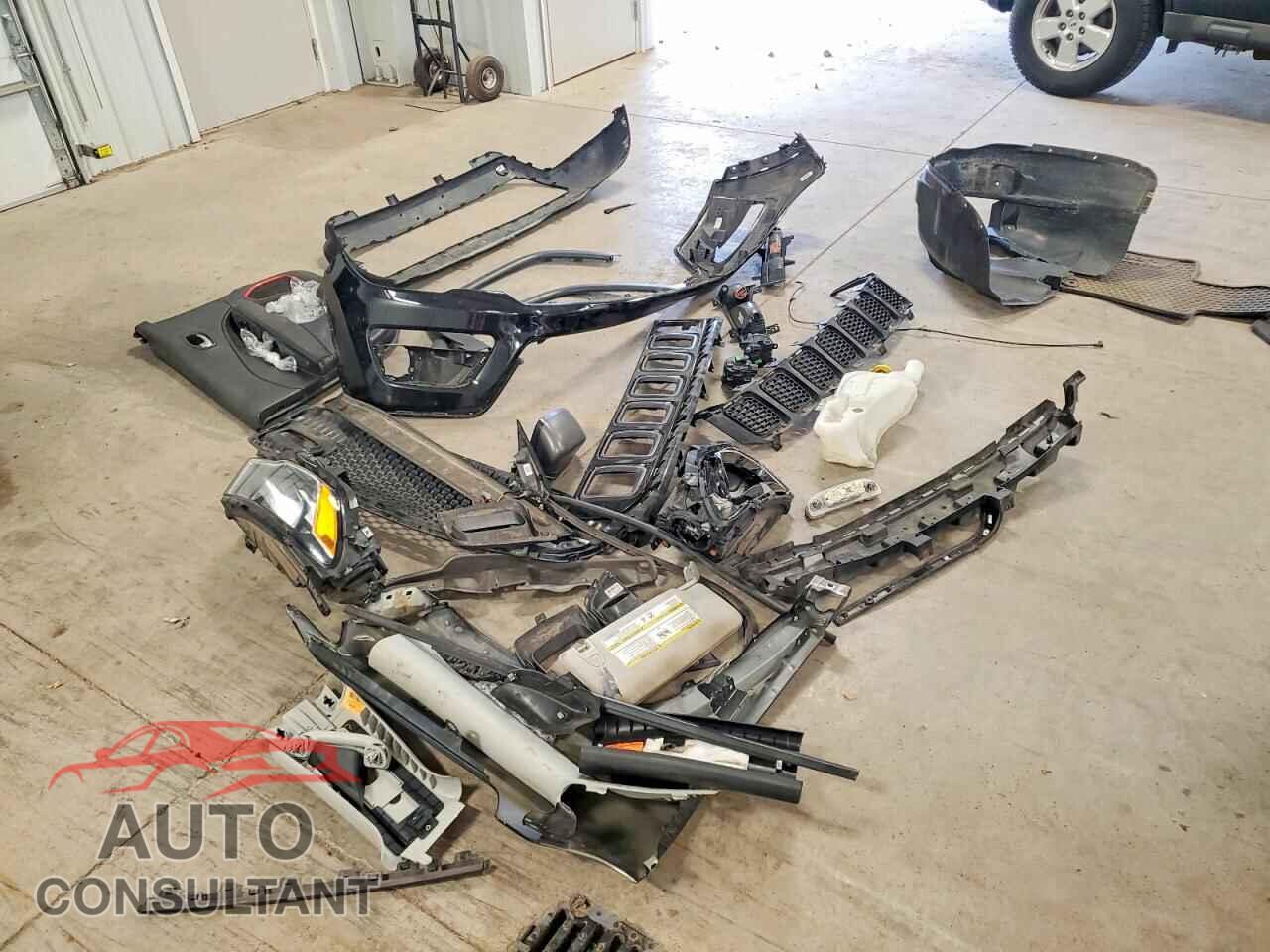 JEEP COMPASS 2018 - 3C4NJDDB8JT280972