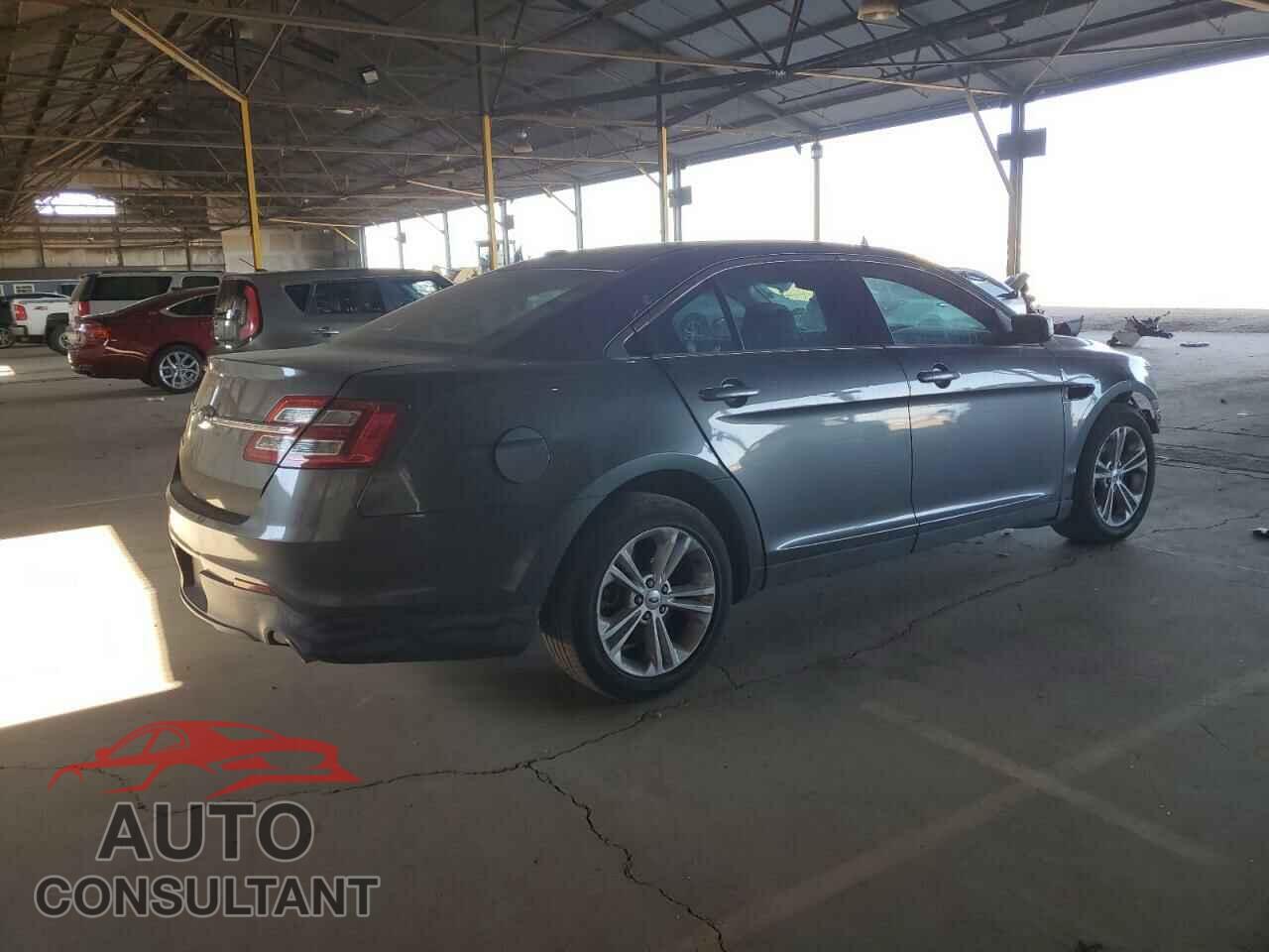 FORD TAURUS 2017 - 1FAHP2D82HG112947