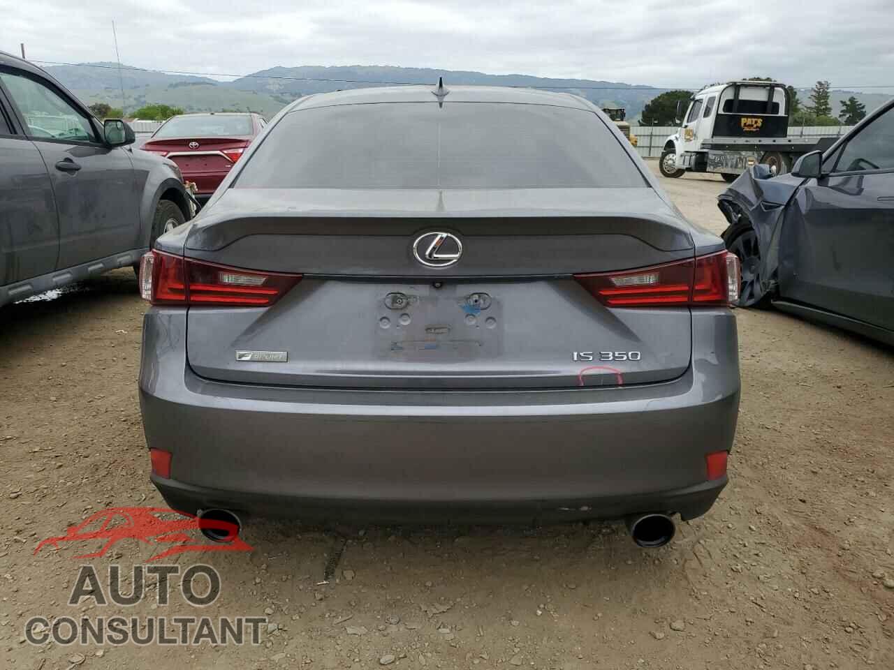 LEXUS IS 2015 - JTHBE1D22F5020630